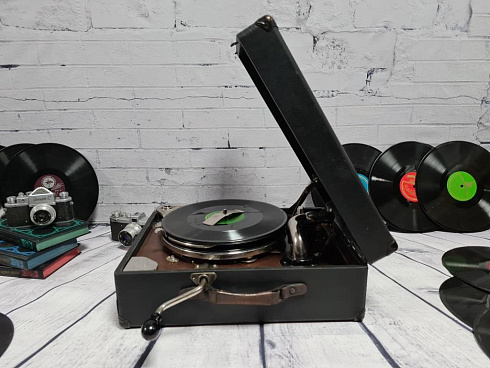 Патефон «Victrola», "Victor", USA, 1930-е годы