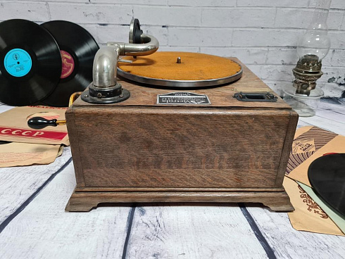 Граммофон кабинетный «Victrola Victor» VV1-4, США 1926 год выпуска