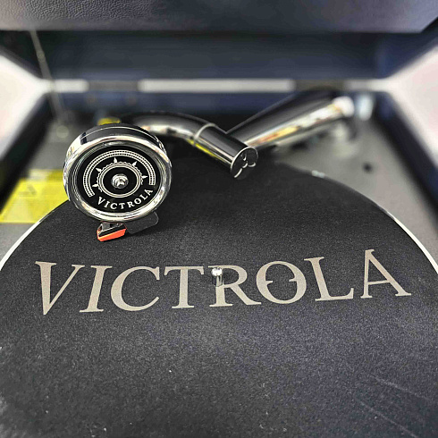 Виниловый проигрыватель, фонограф VICTROLA MADISON + CD/FM/BT ретро стиль, цвет синий
