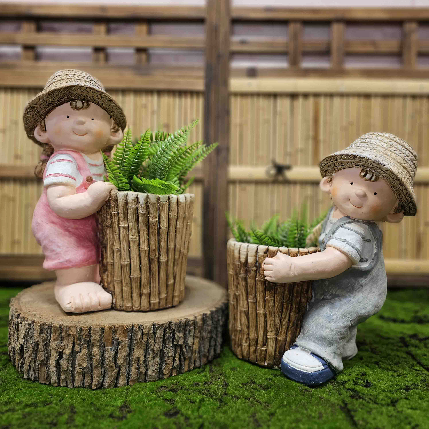 Садовая фигура МАЛЬЧИК С КАШПО, 43*32 см