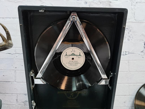 Патефон «Columbia Viva-tonal Grafonola» №203, Англия, 1930-е годы