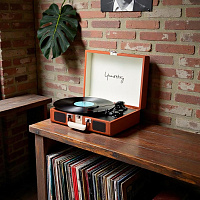 Портативный виниловый проигрыватель, 33/78/45 об/мин, +BT/AUX/LINE/USB, цвет коричневый