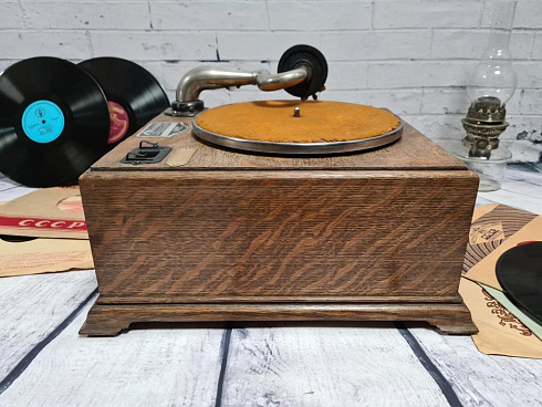 Граммофон кабинетный «Victrola Victor» VV1-4, США 1926 год выпуска