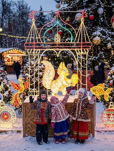 Световая конструкция БЕЛКА В ТЕРЕМЕ, 200*250 см